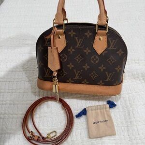 Louis Vuitton alma BB Monogram Canvas Bag w strap & lock